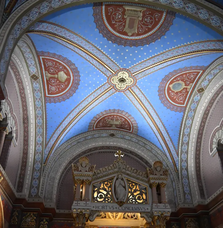 hôtel fourvière lyon hall d'entrée plafond christelle lefresne